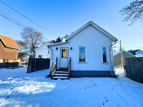 Tiny photo for 2 Riverside Court, Toledo, OH 43611 (MLS # 10002262)