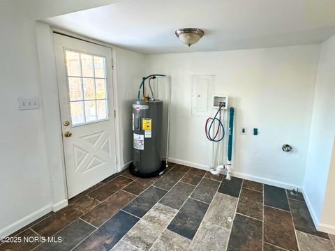 Tiny photo for 2 Riverside Court, Toledo, OH 43611 (MLS # 10002262)