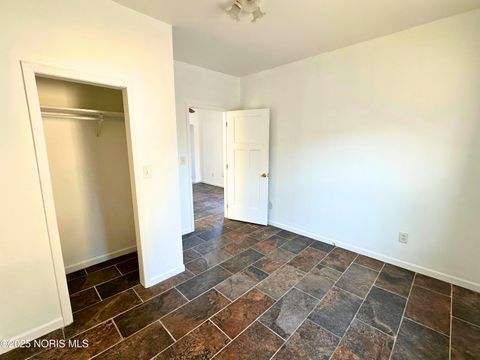 Tiny photo for 2 Riverside Court, Toledo, OH 43611 (MLS # 10002262)