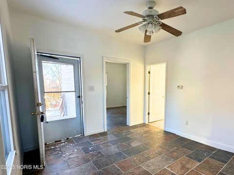 Tiny photo for 2 Riverside Court, Toledo, OH 43611 (MLS # 10002262)