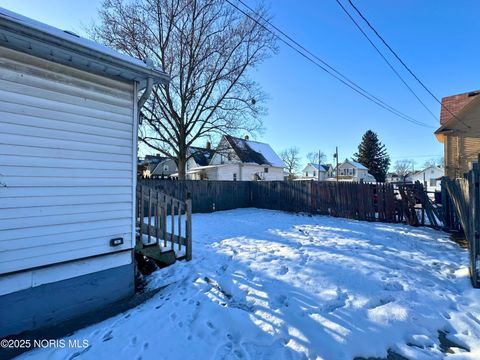 Tiny photo for 2 Riverside Court, Toledo, OH 43611 (MLS # 10002262)