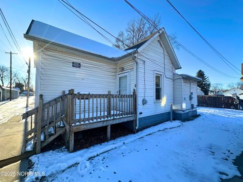 Tiny photo for 2 Riverside Court, Toledo, OH 43611 (MLS # 10002262)