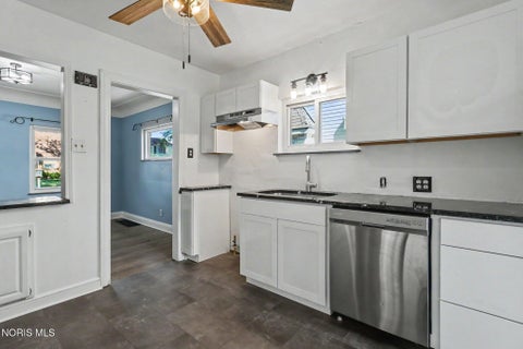 Tiny photo for 3940 Maxwell Road, Toledo, OH 43613 (MLS # 10011576)
