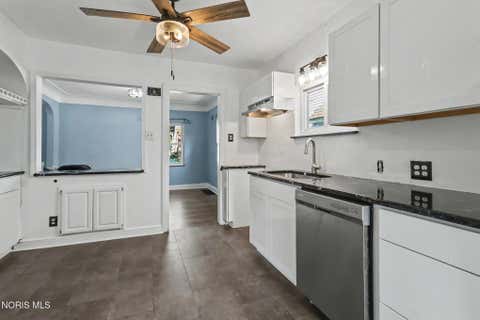 Tiny photo for 3940 Maxwell Road, Toledo, OH 43613 (MLS # 10011576)