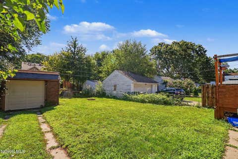 Tiny photo for 3940 Maxwell Road, Toledo, OH 43613 (MLS # 10011576)