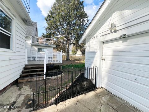 Tiny photo for 3704 Almeda Drive, Toledo, OH 43612 (MLS # 10006773)