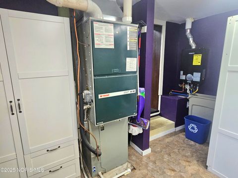 Tiny photo for 227 E Broadway Street, North Baltimore, OH 45872 (MLS # 10000376)
