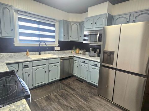 Tiny photo for 227 E Broadway Street, North Baltimore, OH 45872 (MLS # 10000376)