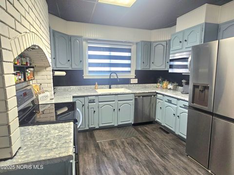 Tiny photo for 227 E Broadway Street, North Baltimore, OH 45872 (MLS # 10000376)