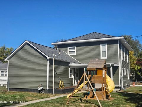 Tiny photo for 227 E Broadway Street, North Baltimore, OH 45872 (MLS # 10000376)