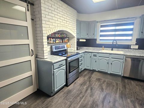 Tiny photo for 227 E Broadway Street, North Baltimore, OH 45872 (MLS # 10000376)