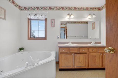 Tiny photo for 7508 Epaulet Lane, Maumee, OH 43537 (MLS # 10005080)