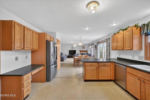 Tiny photo for 7508 Epaulet Lane, Maumee, OH 43537 (MLS # 10005080)