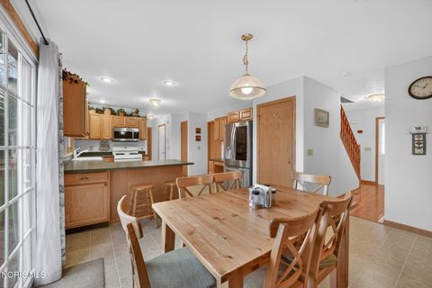 Tiny photo for 7508 Epaulet Lane, Maumee, OH 43537 (MLS # 10005080)