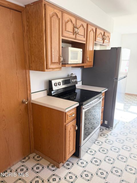 Tiny photo for 627 W Foulke Avenue, Findlay, OH 45840 (MLS # 10006819)