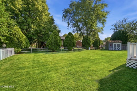 Tiny photo for 417 Chesterfield Lane, Maumee, OH 43537 (MLS # 10008710)
