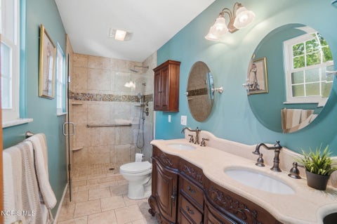 Tiny photo for 417 Chesterfield Lane, Maumee, OH 43537 (MLS # 10008710)