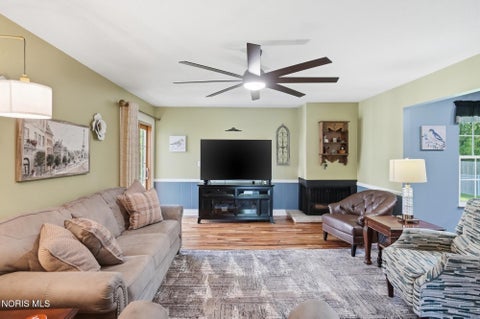 Tiny photo for 417 Chesterfield Lane, Maumee, OH 43537 (MLS # 10008710)
