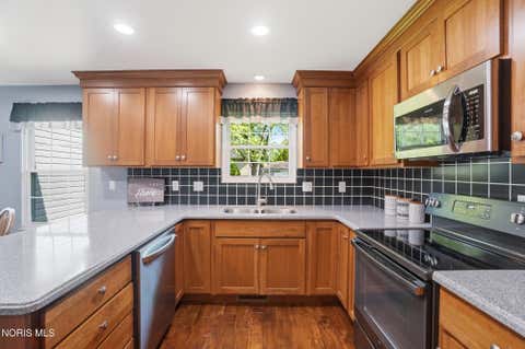 Tiny photo for 417 Chesterfield Lane, Maumee, OH 43537 (MLS # 10008710)