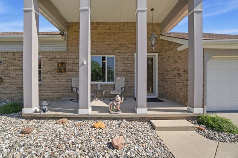 Tiny photo for 417 Chesterfield Lane, Maumee, OH 43537 (MLS # 10008710)