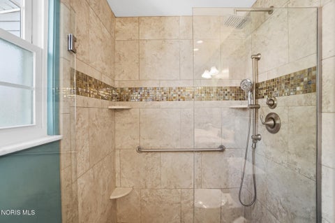Tiny photo for 417 Chesterfield Lane, Maumee, OH 43537 (MLS # 10008710)