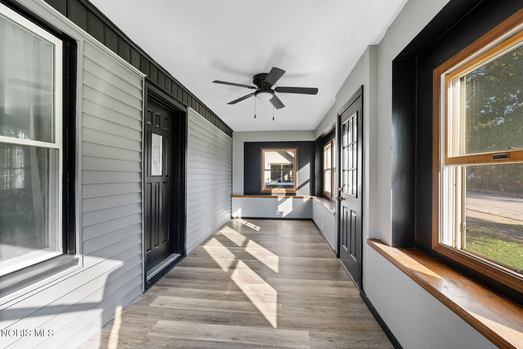 310 W 9th Street