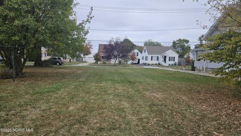Photo of 306 Clinton Street, Maumee, OH 43537 (MLS # 10000160)