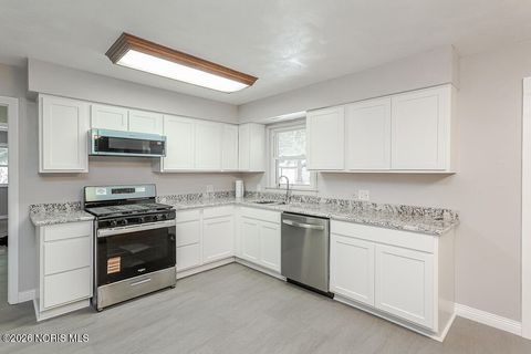 Tiny photo for 4349 S Eber Road, Monclova, OH 43542 (MLS # 10003227)