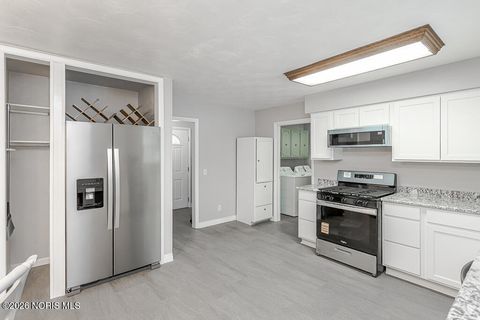 Tiny photo for 4349 S Eber Road, Monclova, OH 43542 (MLS # 10003227)