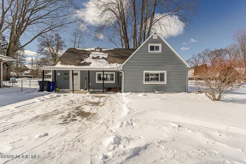 Photo of 5857 Pickard Drive, Toledo, OH 43613 (MLS # 10003955)