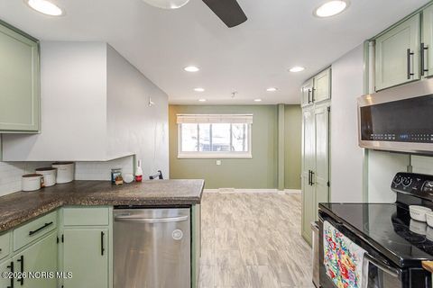 Tiny photo for 5857 Pickard Drive, Toledo, OH 43613 (MLS # 10003955)