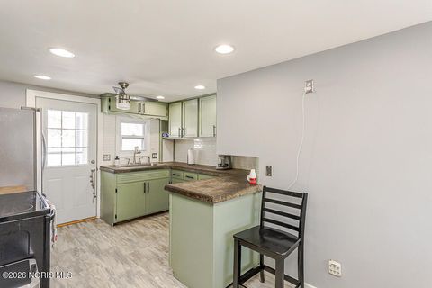 Tiny photo for 5857 Pickard Drive, Toledo, OH 43613 (MLS # 10003955)