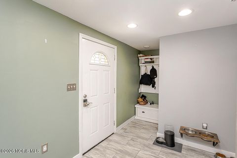 Tiny photo for 5857 Pickard Drive, Toledo, OH 43613 (MLS # 10003955)