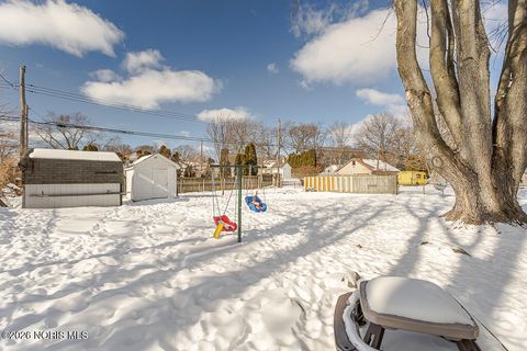 Tiny photo for 5857 Pickard Drive, Toledo, OH 43613 (MLS # 10003955)