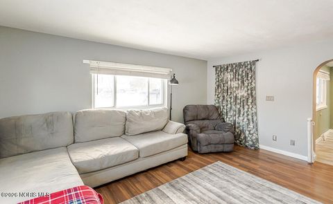 Tiny photo for 5857 Pickard Drive, Toledo, OH 43613 (MLS # 10003955)