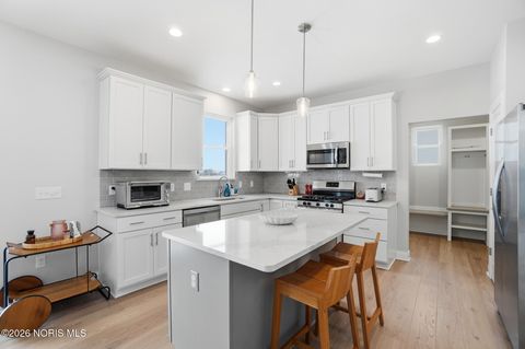 Tiny photo for 1037 Stoneleigh Road, Perrysburg, OH 43551 (MLS # 10003950)