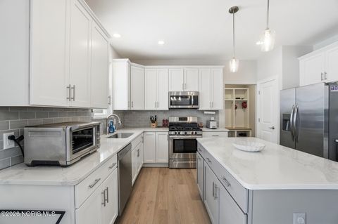 Tiny photo for 1037 Stoneleigh Road, Perrysburg, OH 43551 (MLS # 10003950)