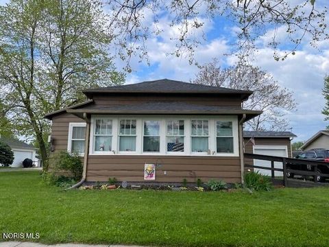 Photo of 309 N Bryan Street, Hicksville, OH 43526 (MLS # 10007572)