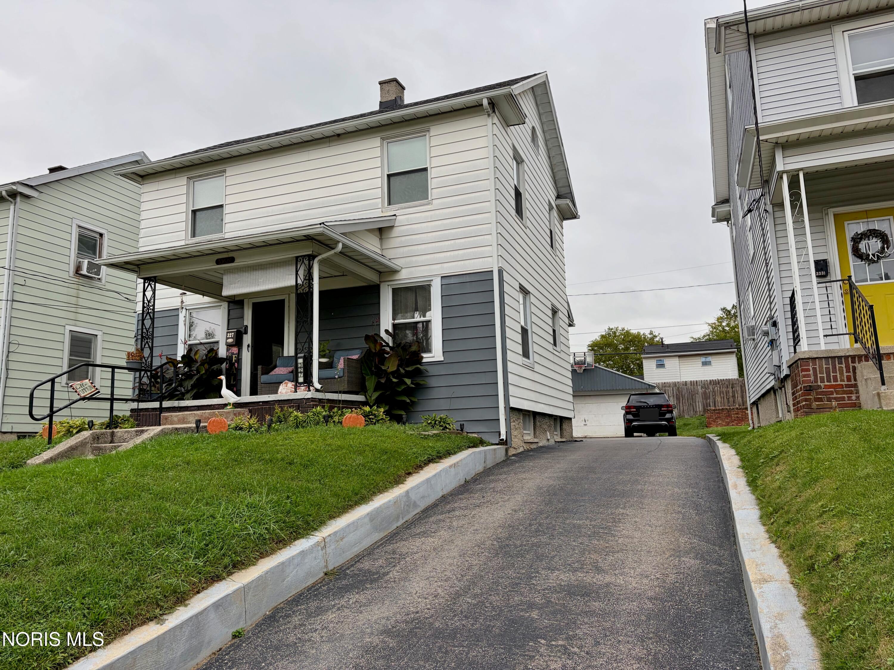 327 Van Buren Avenue