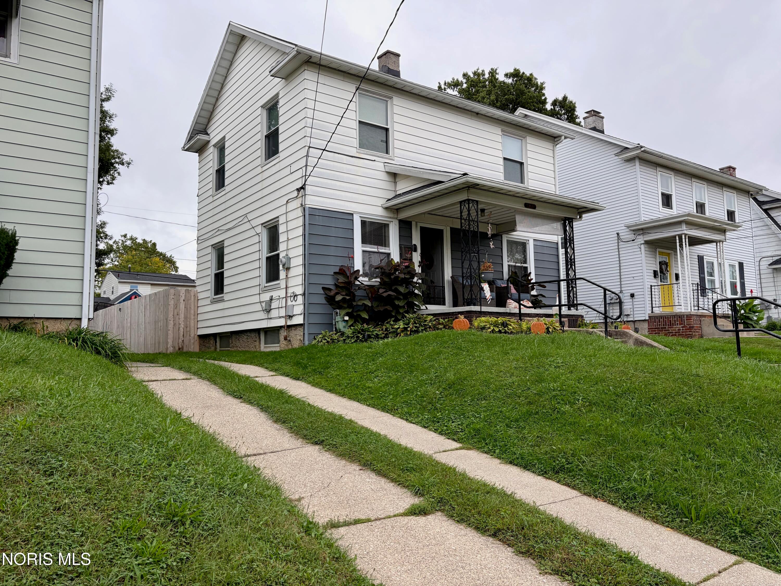 327 Van Buren Avenue