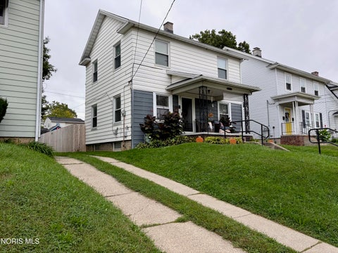 Tiny photo for 327 Van Buren Avenue, Toledo, OH 43605 (MLS # 10013942)