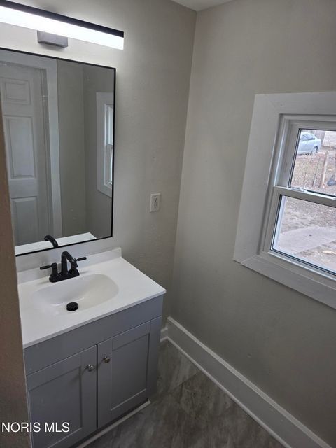 Tiny photo for 363 Parker Avenue, Toledo, OH 43605 (MLS # 10006532)