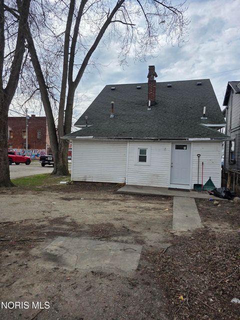 Tiny photo for 363 Parker Avenue, Toledo, OH 43605 (MLS # 10006532)