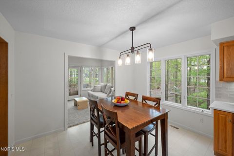 Tiny photo for 6721 Brick Yard Court, Maumee, OH 43537 (MLS # 10006971)