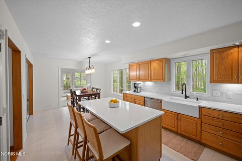 Tiny photo for 6721 Brick Yard Court, Maumee, OH 43537 (MLS # 10006971)