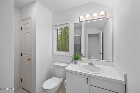 Tiny photo for 6721 Brick Yard Court, Maumee, OH 43537 (MLS # 10006971)