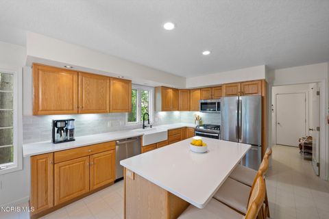 Tiny photo for 6721 Brick Yard Court, Maumee, OH 43537 (MLS # 10006971)