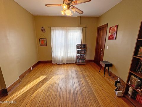 Tiny photo for 317 W Evers Avenue, Bowling Green, OH 43402 (MLS # 10004861)