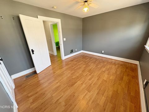 Tiny photo for 317 W Evers Avenue, Bowling Green, OH 43402 (MLS # 10004861)