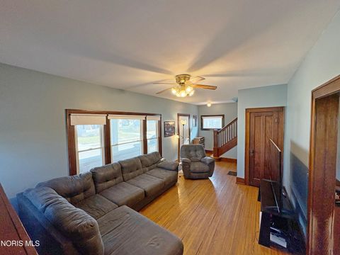 Tiny photo for 317 W Evers Avenue, Bowling Green, OH 43402 (MLS # 10004861)